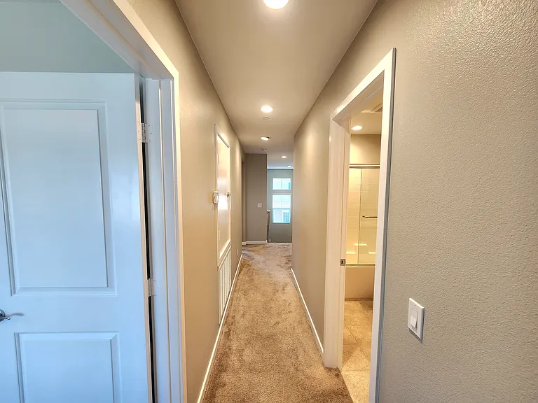 996 Newberry Ln — Photo 28