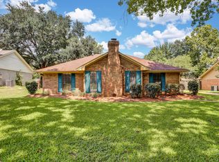 521 Hunters Creek Cir, Madison, MS 39110