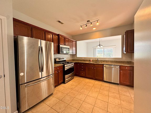 3rd image of 1304 Corwith Dr