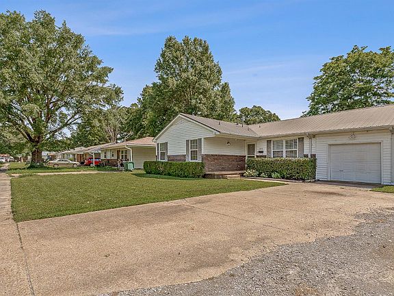 2nd image of 1112 Ward Ln