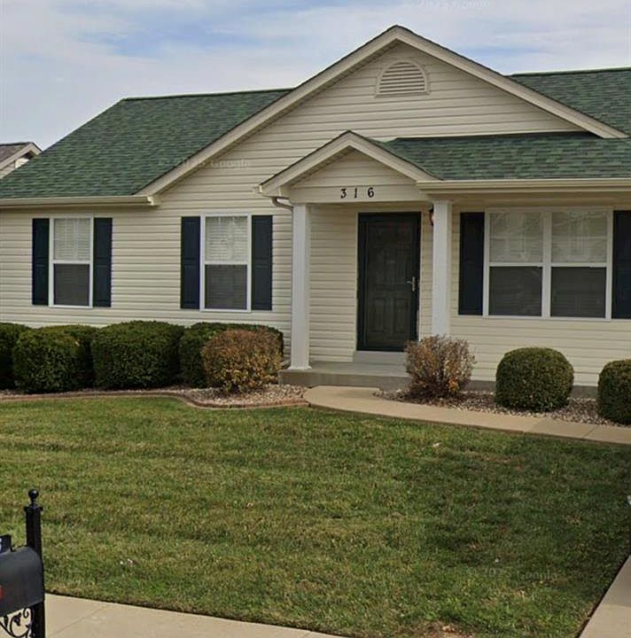 1st image of 316 Aspen Creek Dr