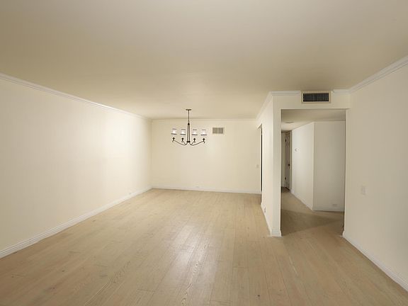 2nd image of 534 S Oak Knoll Ave Unit 106
