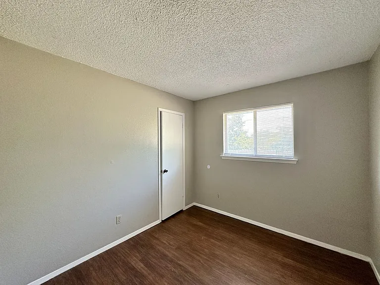 3708 Trotwood Trl — Photo 16