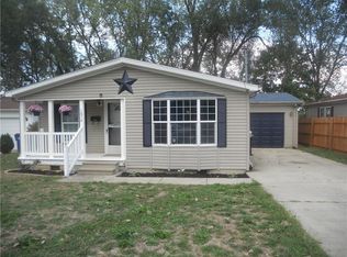 1814 Summit St, Springfield, OH 45503