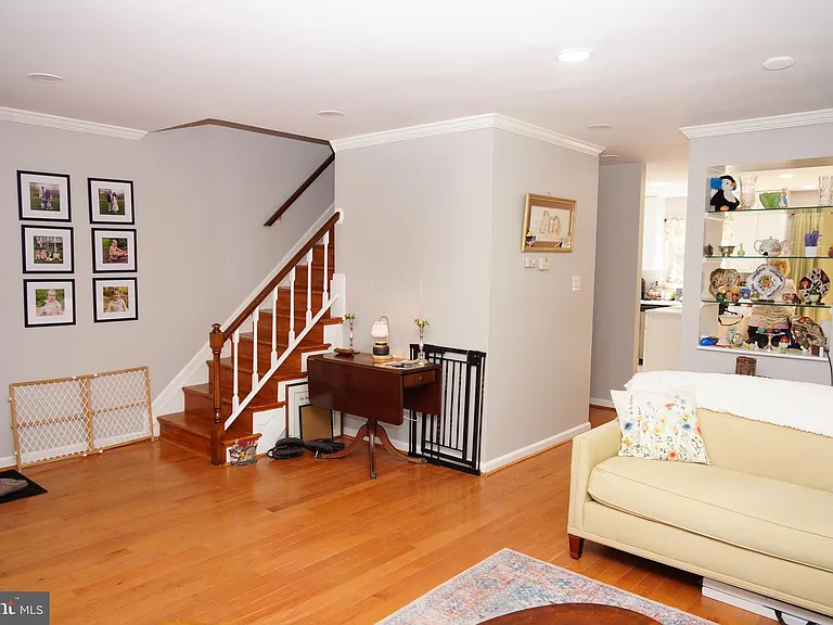 8 Cross Falls Cir — Photo 14