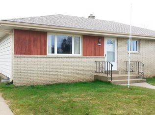 6625 S 21st St, Oak Creek, WI 53154