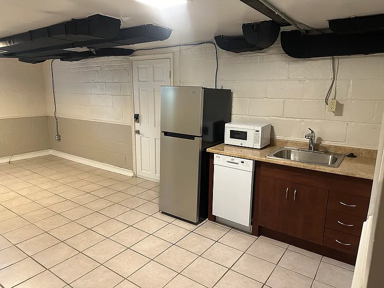 Efficiency/Main room