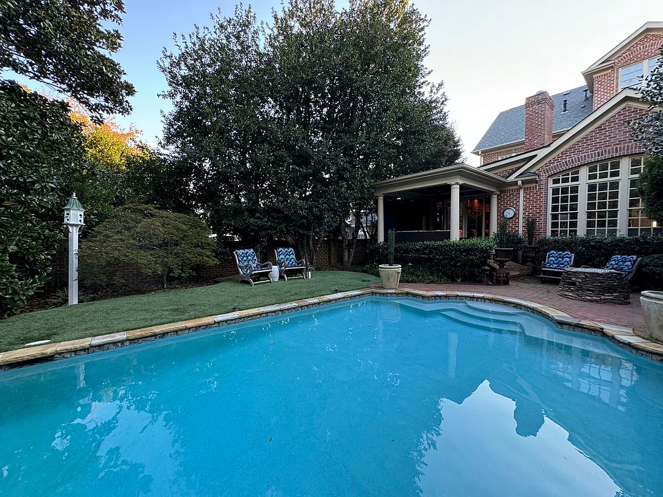 1st image of 4721 Cambridge Crescent Dr