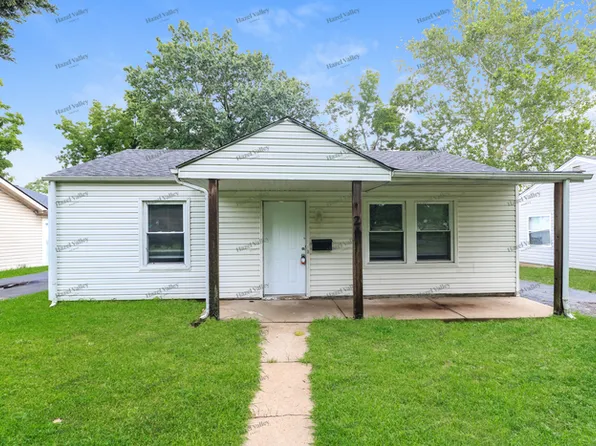 26 Florval Dr, Florissant, MO 63031