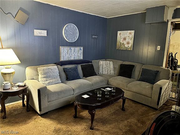4th image of 633 Dehass St