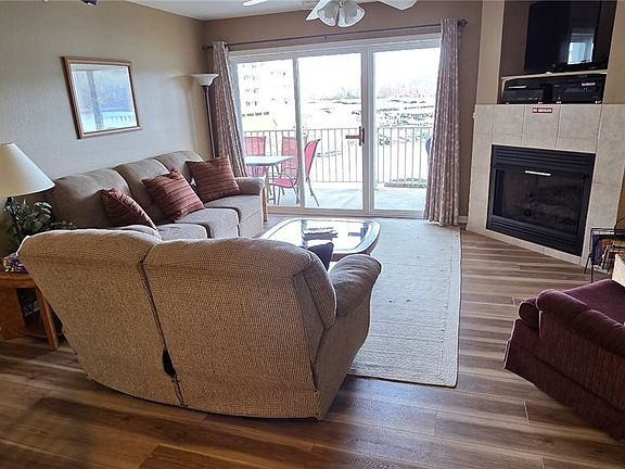2nd image of 4800 Eagleview Dr #611