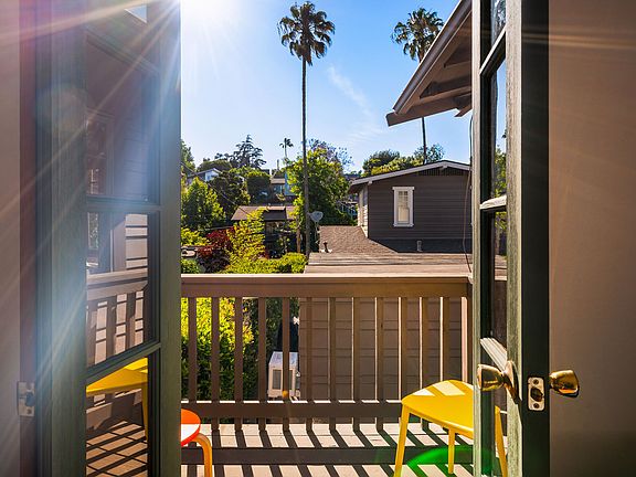 3rd image of 2348 Echo Park Ave