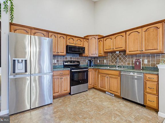 4th image of 730 Heather Rdg