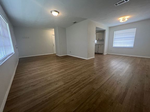 5th image of 1223 Jeffery Dr