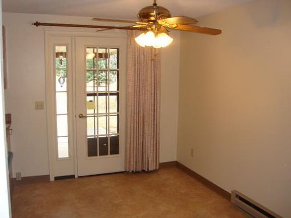4th image of 630 Acorn Pl