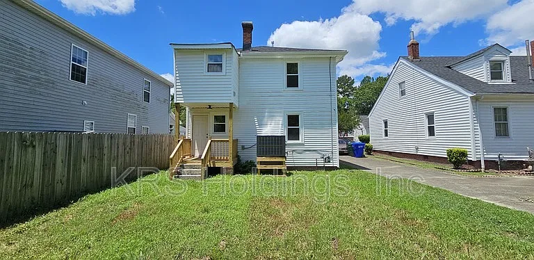 308 Saint James Ave #B — Photo 23