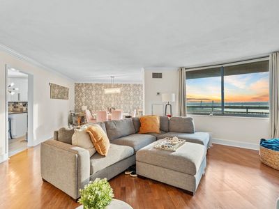 1020 Harmon Cove Tower, Secaucus, NJ, 07094
