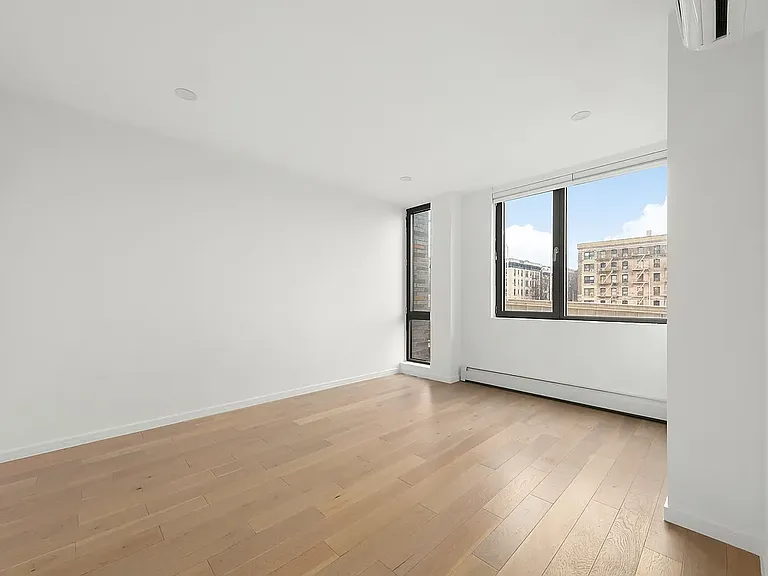 40 Pinehurst Ave #4D — Photo 9