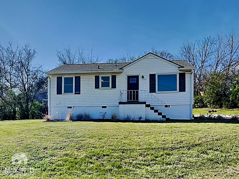 1317 Davidson St — Photo 1