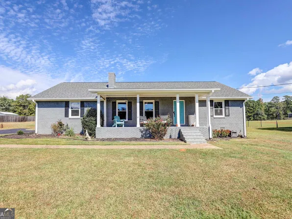 110 Cherokee Pl, Fayetteville, GA 30215