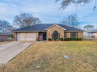 690 W Ohio St, Van, TX 75790