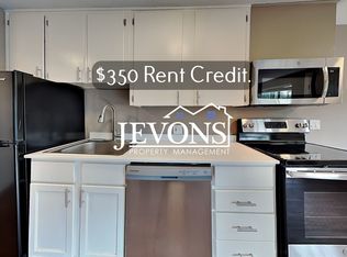 102 Summit Ave N APT 3, Kent, WA 98030