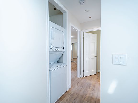 3rd image of 4576 Felton St #6