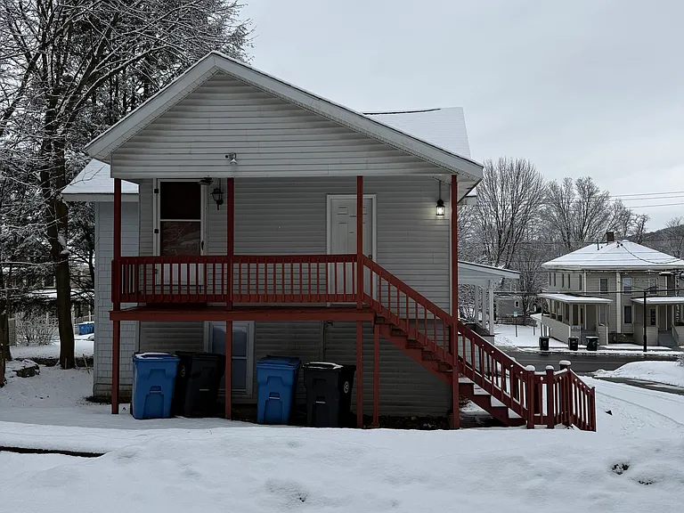 63 Groton Ave — Photo 21