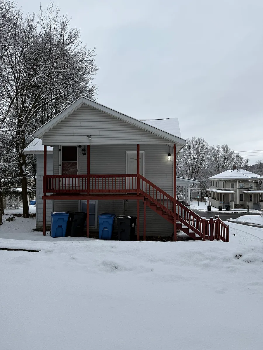 Building Photo - 63 Groton Ave