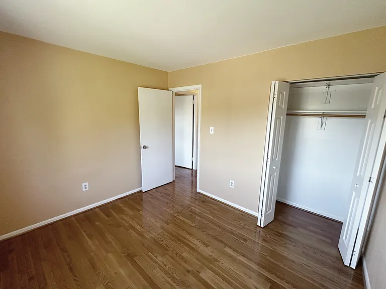 9526 Miranda Ct — Photo 12
