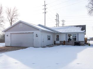 W5479 Hidden Trail Ln, Appleton, WI 54915