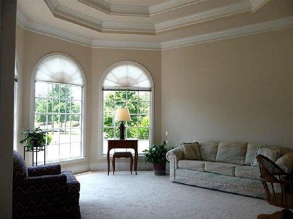 5th image of 260 Fernly Park Dr