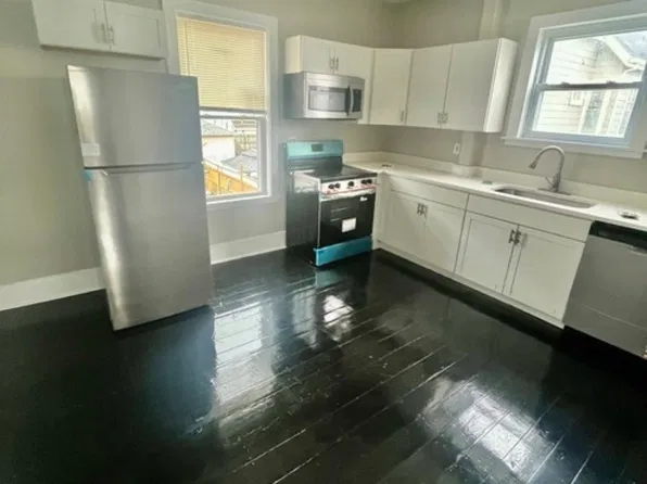 14 Merrill Ave Floor 2, Lynn, MA 01902