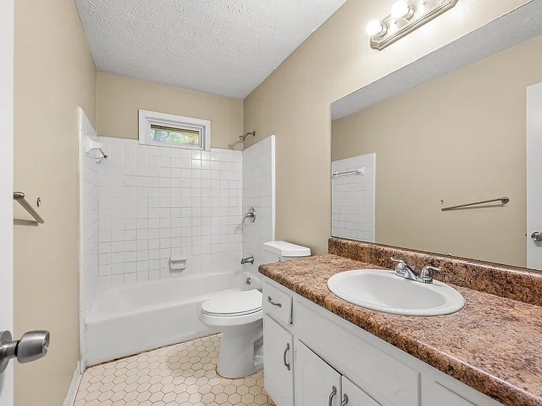 1009 Cedar Ave #6 — Photo 9