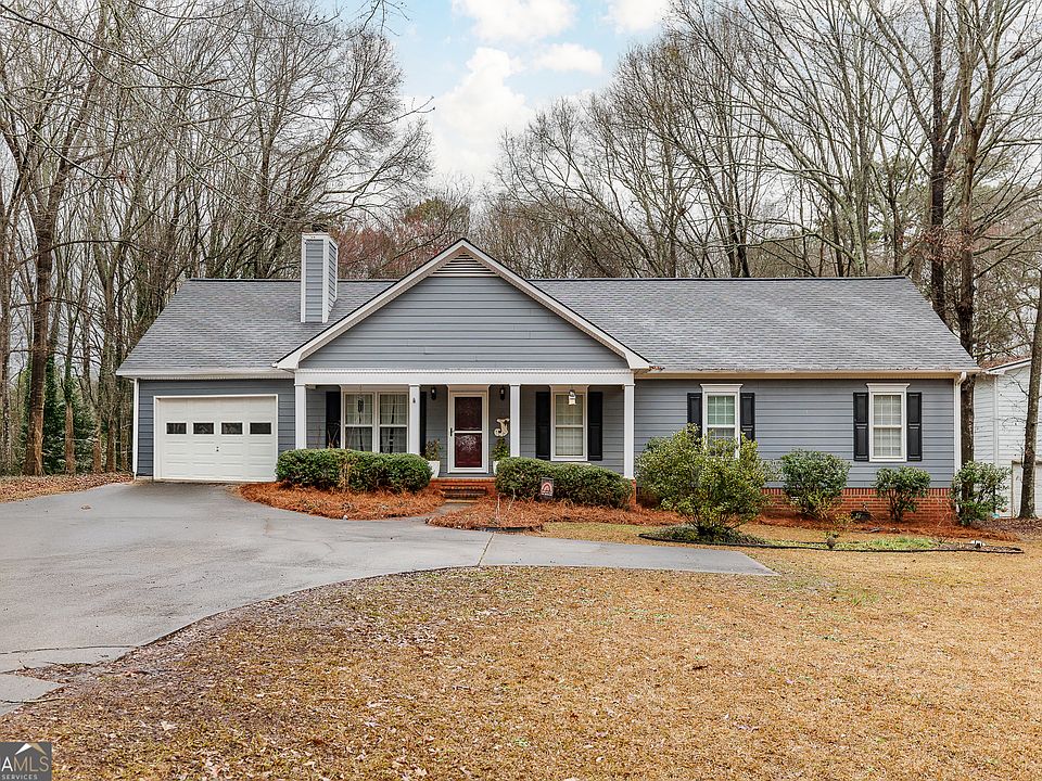 1st image of 135 Pettit Ln