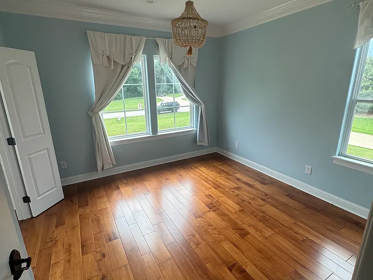 Upstairs Bedroom 2