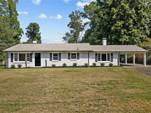 6223 Bingham Ave, Clemmons, NC 27012