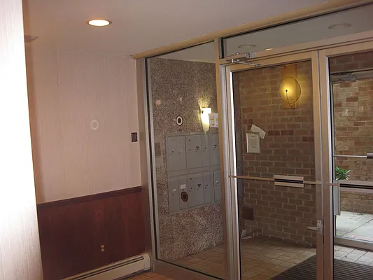 Rented by 18 REALTY | media 16