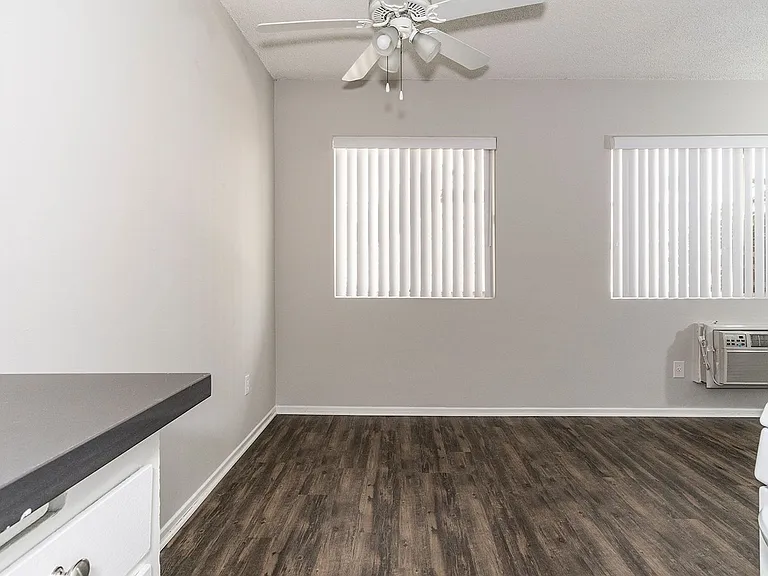 1268 Mariposa St — Photo 37