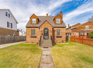 69 Elm St, Enfield, CT 06082