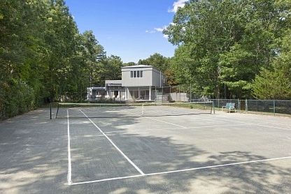 4th image of 9 Eagle Close