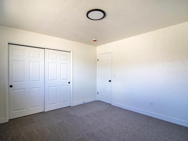1435 S Salome St — Photo 14