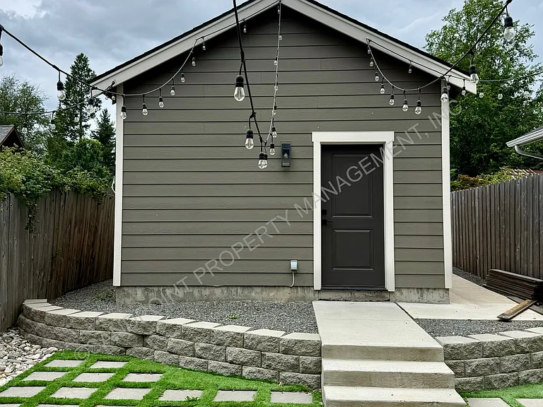 655 Oak Ave — Photo 6