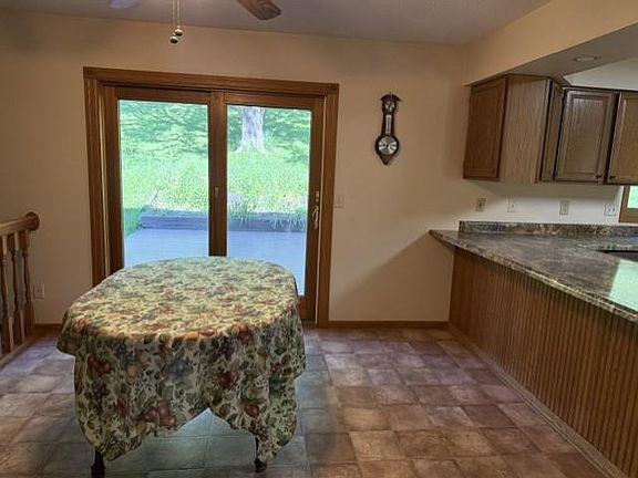 5th image of 217 Oak Leaf Dr