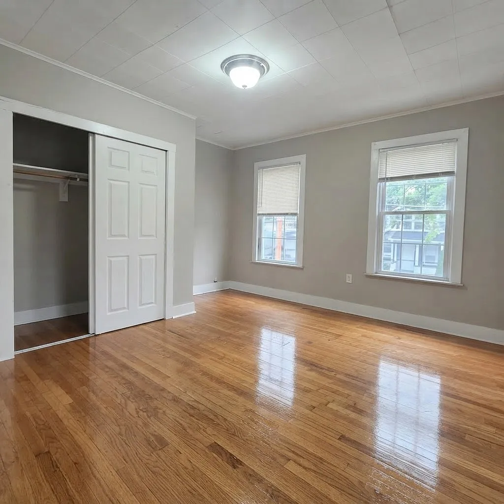 4 bed, 1440 sqft, $2,400 — Photo 1