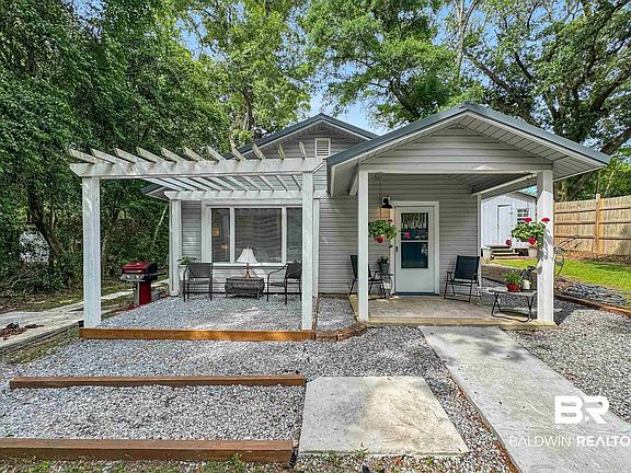 2nd image of 307B Gayfer Ct