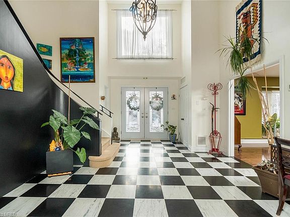 3rd image of 10 Douglas Pl