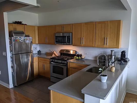 4th image of 700 Brook Ave APT 1C