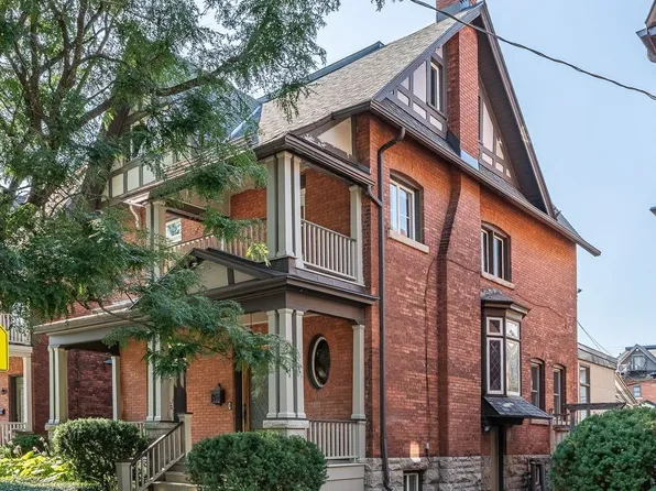 139 4th Ave, Ottawa, ON K1S 2L3