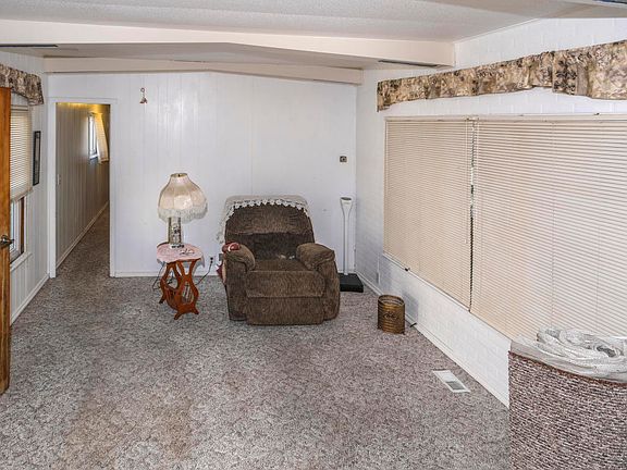 5th image of 2387 Meadowbrook Dr